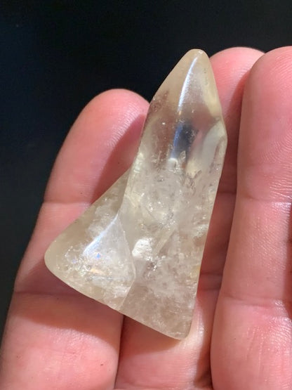 Citrine naturelle - Pointes jumelées polies - 48 x 33 x 25 mm - 37 gr.