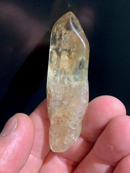 Citrine naturelle - Pointe naturelle polie - 74 x 25 x 14 mm - 36,2 gr.