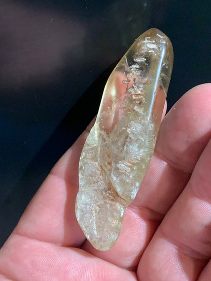 Citrine naturelle - Pointe naturelle polie - 74 x 25 x 14 mm - 36,2 gr.