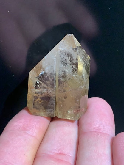 Citrine naturelle - Double pointe naturelle polie - 43 x 32 x 18 mm - 31,9 gr.