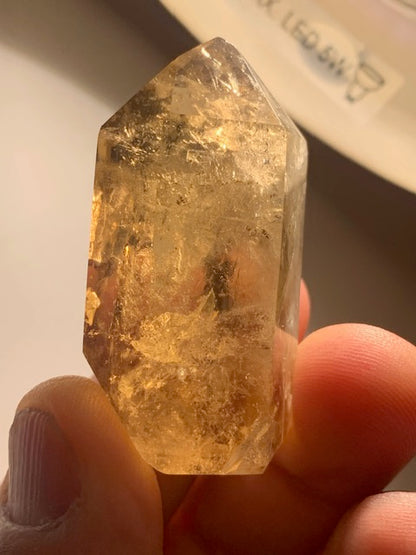 Citrine naturelle - Pointe naturelle polie - 50 x 28 x 20 mm - 42,3 gr.