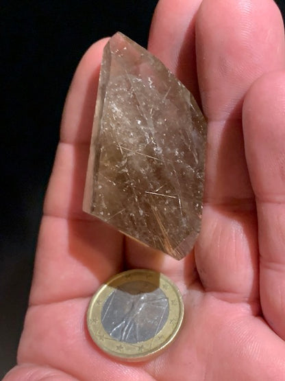 Cristal de roche fumé/ Quartz fumé, pointe jumelée de 52 x 31 x 21 mm - 38,2 gr.