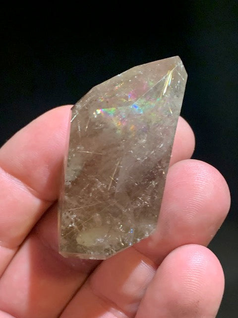 Cristal de roche fumé/ Quartz fumé, pointe jumelée de 52 x 31 x 21 mm - 38,2 gr.