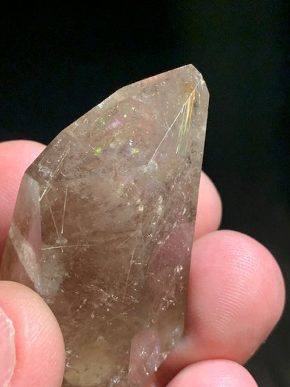 Cristal de roche fumé/ Quartz fumé, pointe jumelée de 52 x 31 x 21 mm - 38,2 gr.