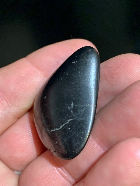 Shungite – Pierre roulée de 40 x 28 x 10 mm - 12 gr