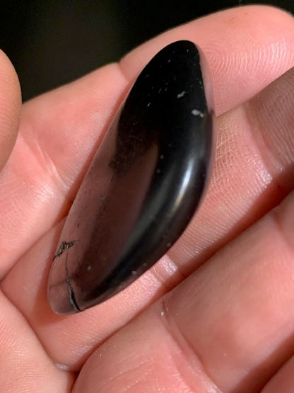 Shungite – Pierre roulée de 40 x 28 x 10 mm - 12 gr