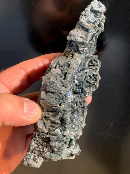 Carbure de Silicium ou Carborandite ou encore Carborundum – Spécimen brut - 150 x 91 x 46 mm - 334,8 gr.