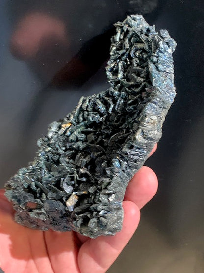 Carbure de Silicium ou Carborandite ou encore Carborundum – Spécimen brut - 150 x 91 x 46 mm - 334,8 gr.