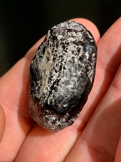 Obsidienne "larme d'Apache" - Pierre roulée - 37 x 25 x 18 mm - 17,1 gr.