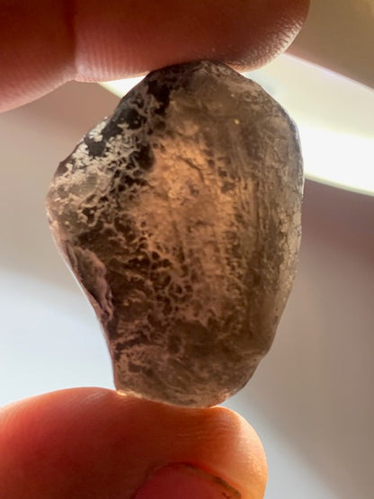 Obsidienne "larme d'Apache" - Pierre roulée - 37 x 25 x 18 mm - 17,1 gr.