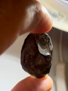 Obsidienne "larme d'Apache" - Pierre roulée - 31 x 21 x 16 mm - 12 gr.