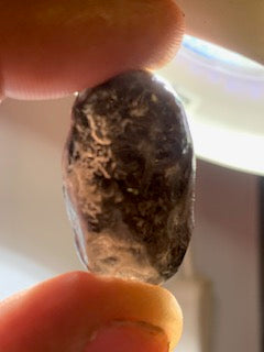 Obsidienne "larme d'Apache" - Pierre roulée - 31 x 21 x 16 mm - 12 gr.