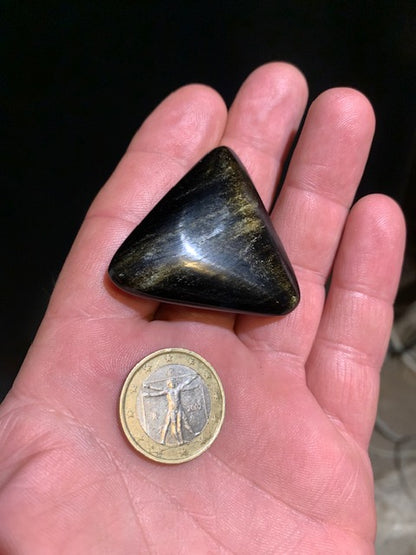 Obsidienne dorée - Galet triangulaire - 44 x 43 x 12 mm - 23,6 gr.