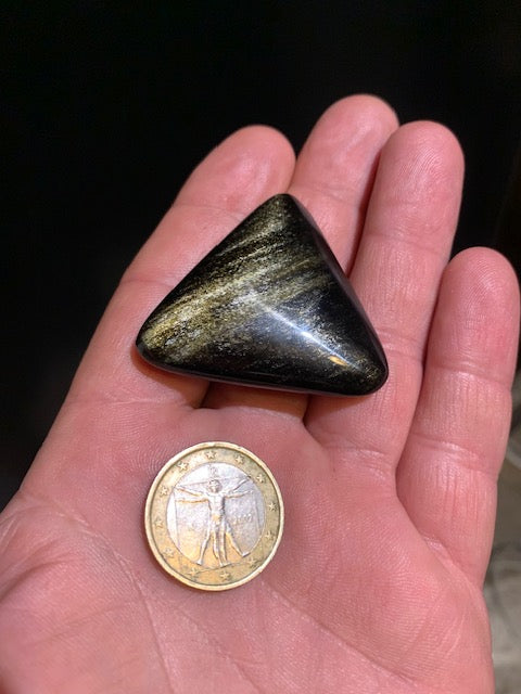 Obsidienne dorée - Galet triangulaire - 44 x 43 x 12 mm - 23,6 gr.