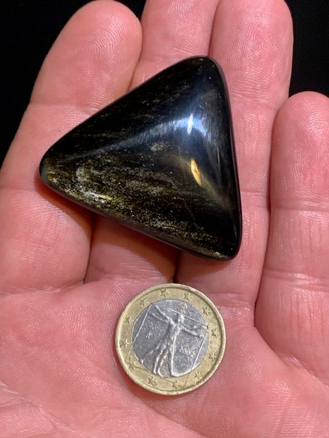 Obsidienne dorée - Galet triangulaire - 44 x 43 x 12 mm - 23,6 gr.