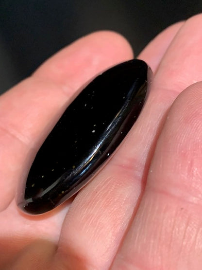 Obsidienne dorée - Galet/ Pierre plate - 45 x 33 x 12 mm - 23,5 gr.