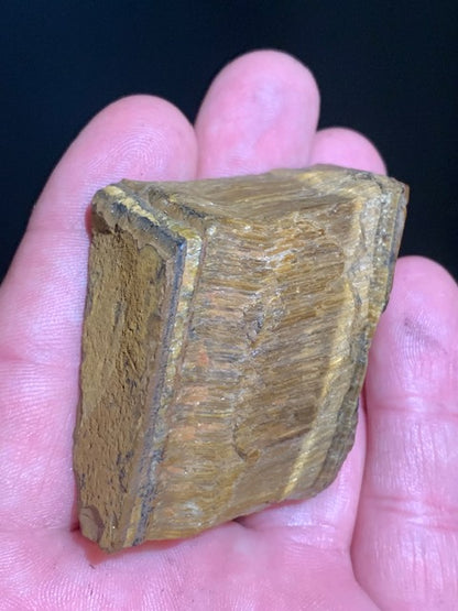 Oeil de tigre, spécimen brut et naturel - 60 x 43 x 25 mm - 88,5 gr.