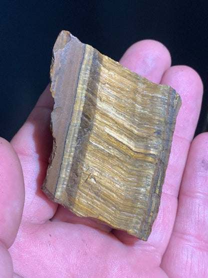 Oeil de tigre, spécimen brut et naturel - 60 x 43 x 25 mm - 88,5 gr.