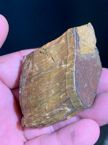 Oeil de tigre, spécimen brut et naturel - 65 x 43 x 27 mm - 99,8 gr.