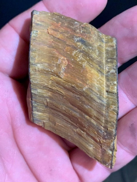 Oeil de tigre, spécimen brut et naturel - 65 x 43 x 27 mm - 99,8 gr.