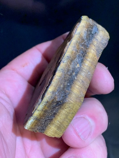 Oeil de tigre, spécimen brut et naturel - 76 x 55 x 22 mm - 122,2 gr.