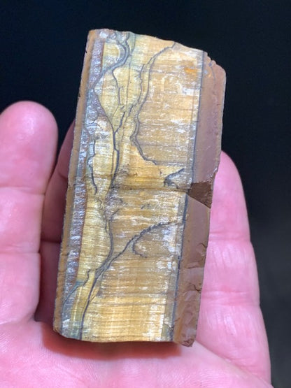 Oeil de tigre, spécimen brut et naturel - 76 x 43 x 33 mm - 159,5 gr.