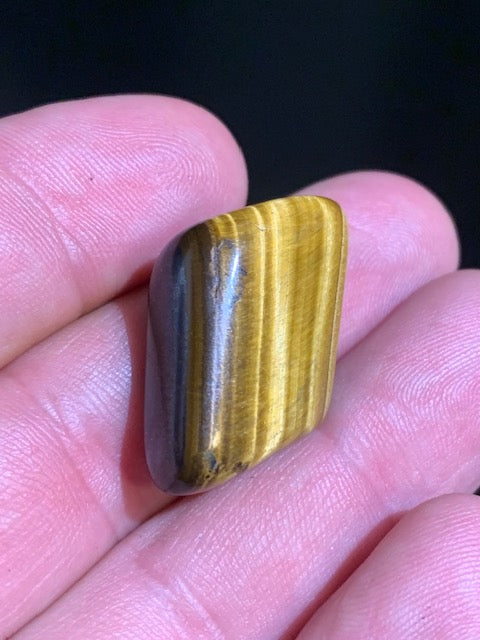 Oeil de tigre, pierre roulée - 26 x 19 x 10 mm - 8,5 gr.