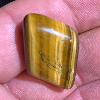 Oeil de tigre, pierre roulée - 26 x 19 x 10 mm - 8,5 gr.
