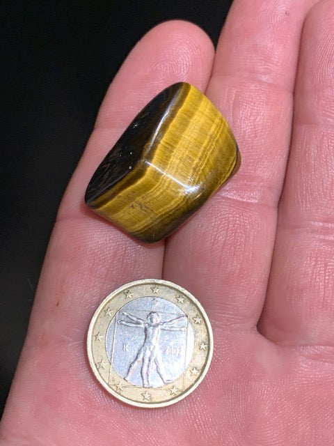 Oeil de tigre, pierre roulée - 31 x 22 x 11 mm - 10,3 gr.