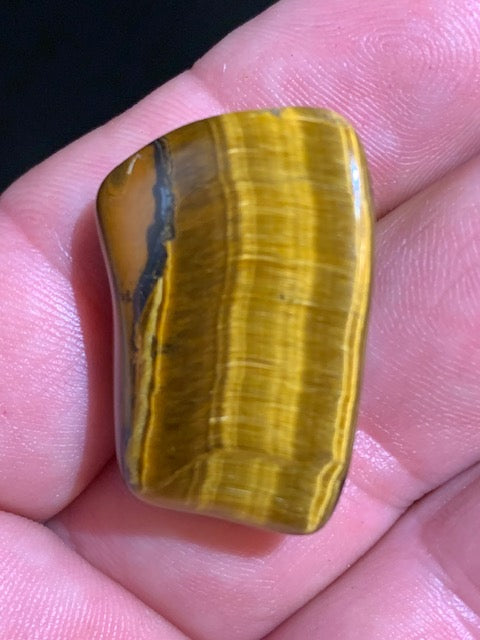 Oeil de tigre, pierre roulée - 31 x 22 x 11 mm - 10,3 gr.