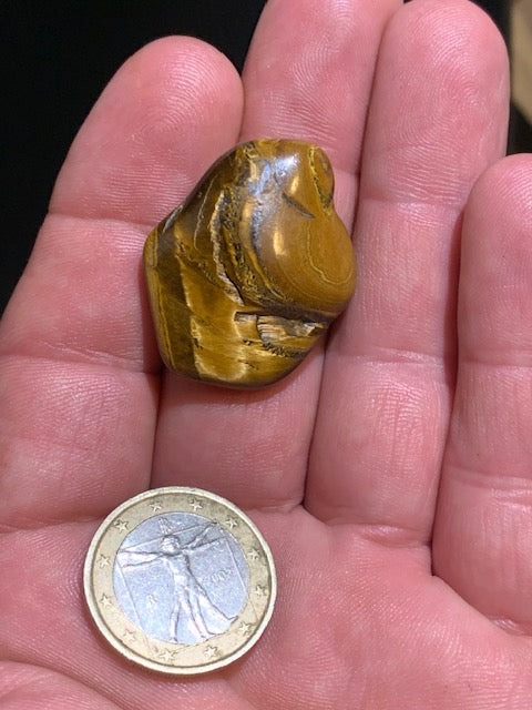 Oeil de tigre, pierre roulée - 33 x 27 x 9 mm - 10,4 gr.