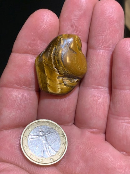 Oeil de tigre, pierre roulée - 33 x 27 x 9 mm - 10,4 gr.