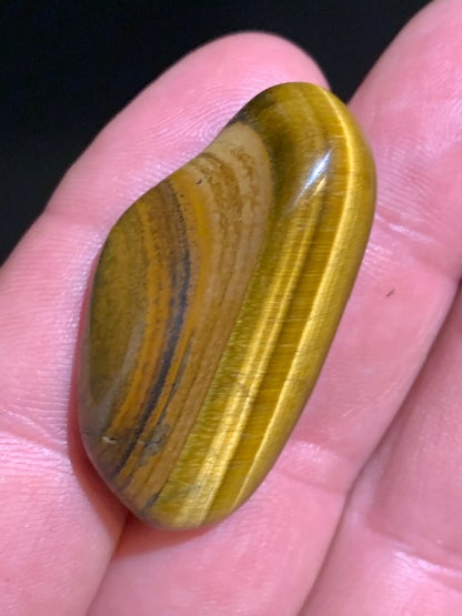 Oeil de tigre, pierre roulée - 41 x 20 x 13 mm - 15 gr.