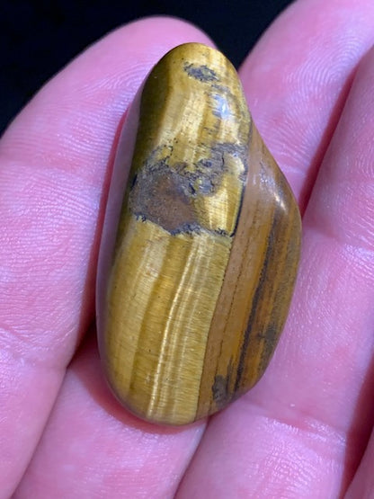 Oeil de tigre, pierre roulée - 41 x 20 x 13 mm - 15 gr.