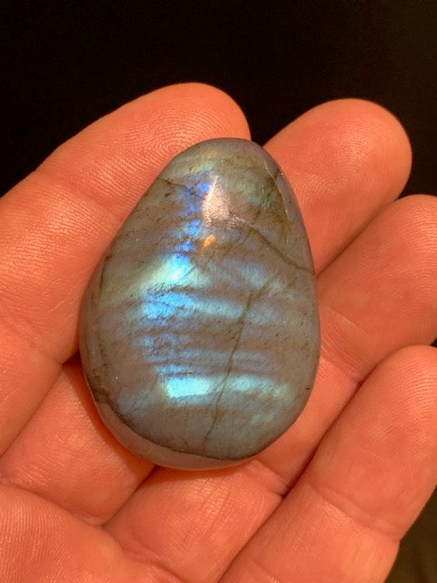Labradorite, galet/ pierre plate - 46 x 33 x 14 mm - 28,9 gr.