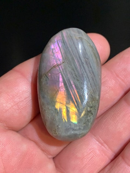 Labradorite, galet - 49 x 28 x 19 mm - 38,6 gr.