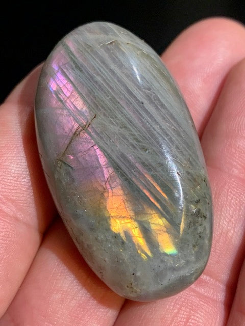 Labradorite, galet - 49 x 28 x 19 mm - 38,6 gr.