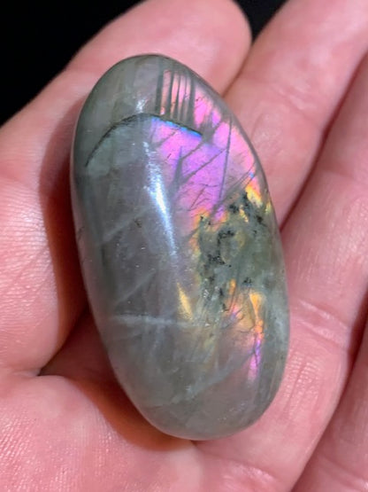 Labradorite, galet - 49 x 28 x 19 mm - 38,6 gr.