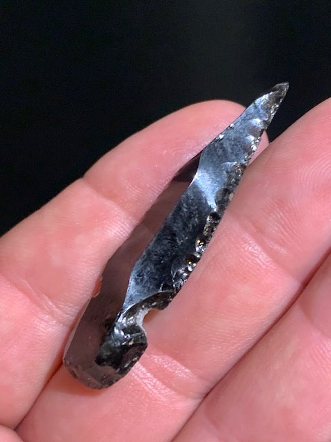 Obsidienne noire, pointe de flèche - 53 x 12 x 6 mm - 4,1 g
