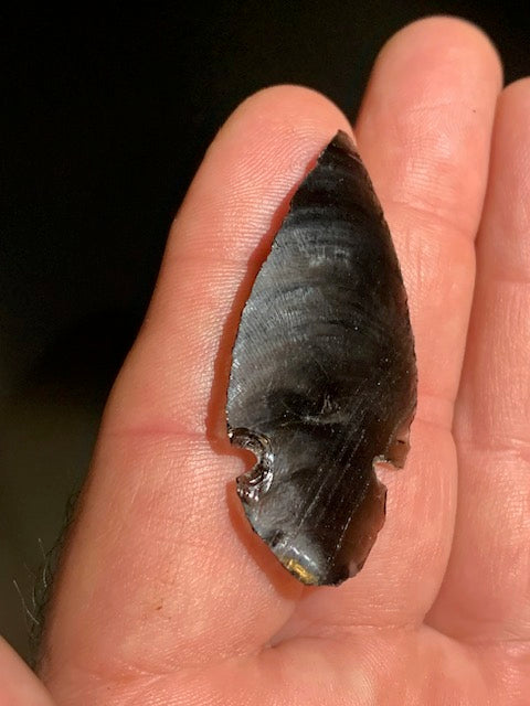 Obsidienne noire, pointe de flèche - 51 x 25 x 4,6 mm - 4,6 gr.