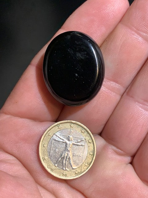 Obsidienne noire, galet/ pierre plate - 30 x 25 x 10 mm - 10,8 gr.