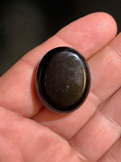 Obsidienne noire, galet/ pierre plate - 30 x 25 x 10 mm - 10,8 gr.