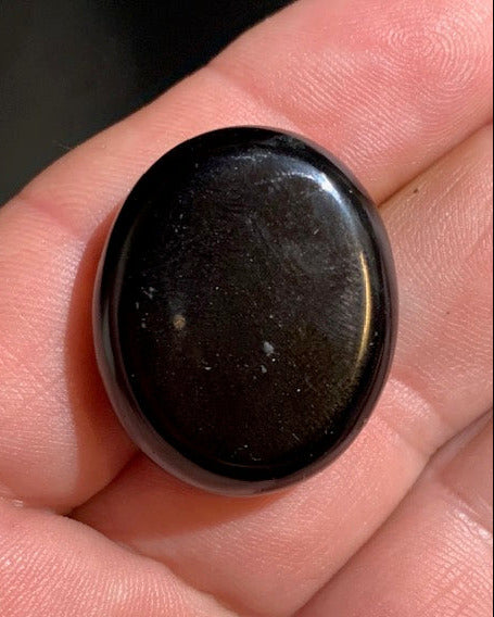 Obsidienne noire, galet/ pierre plate - 30 x 25 x 10 mm - 10,8 gr.