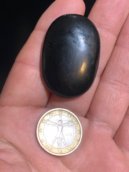 Obsidienne noire, galet de massage 1 face bombée/ 1 face incurvée  - 44 x 30 x 8 mm - 16,9 gr.