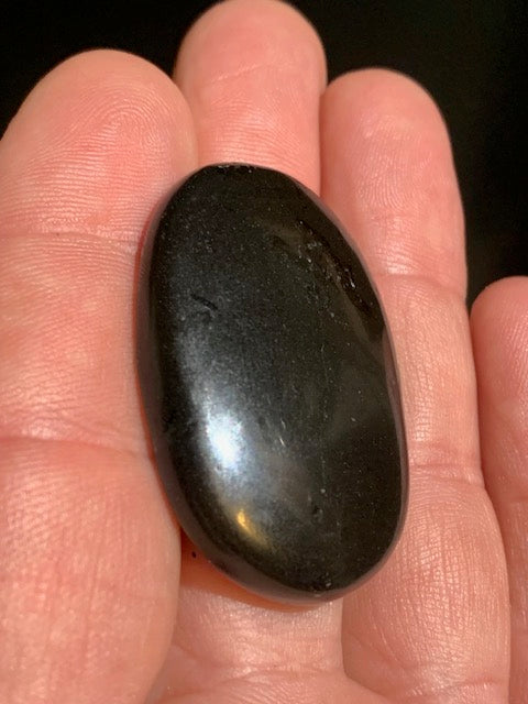 Obsidienne noire, galet de massage 1 face bombée/ 1 face incurvée  - 44 x 30 x 8 mm - 16,9 gr.
