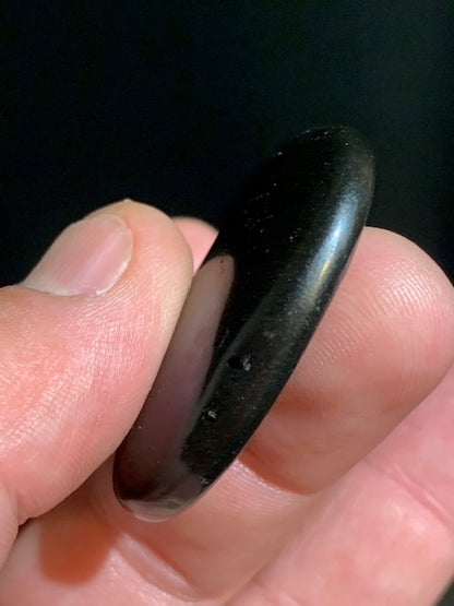 Obsidienne noire, galet de massage 1 face bombée/ 1 face incurvée  - 44 x 30 x 8 mm - 16,9 gr.