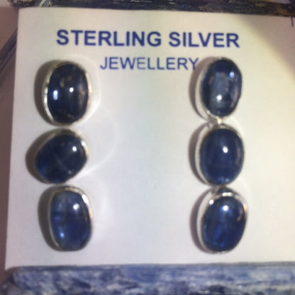 Puces/ Boucles d'oreilles en 'Cyanite bleue' du Brésil, qualité AA à AAA. Finition Argent 0.925, parfait !