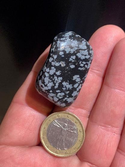 Obsidienne Neige / Flocon de neige - Pierre roulée - 39 x 23 x 21 - 27 gr.