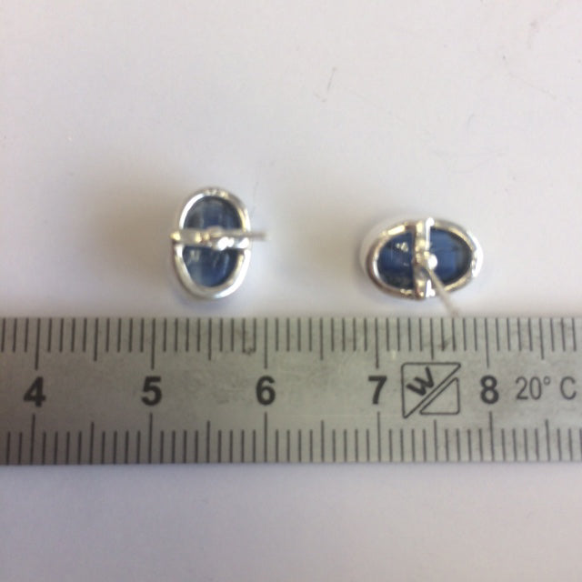 Puces/ Boucles d'oreilles en 'Cyanite bleue' du Brésil, qualité AA à AAA. Finition Argent 0.925, parfait !