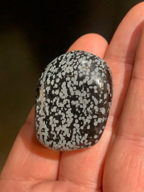 Obsidienne Neige / Flocon de neige - Pierre roulée - 37 x 26 x 21 - 28,3 gr.